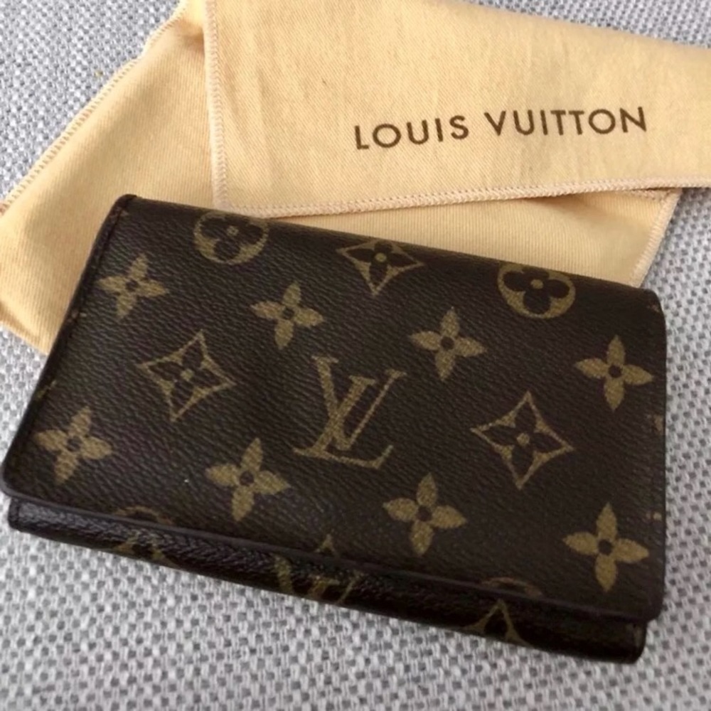 *SOLD ON Ⓜ️* Authentic Louis Vuitton Tresor Wallet